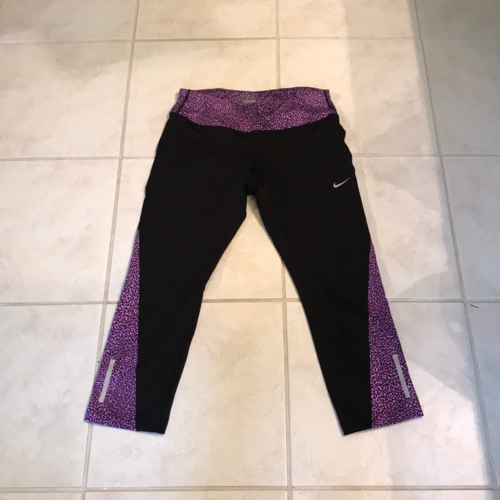 Nike Capri yoga pants